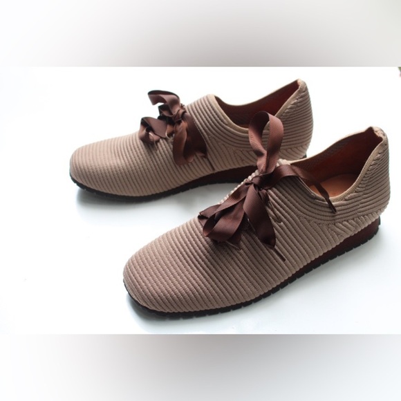 NWOT L’amour Des Pieds Taimah Sneakers - Picture 11 of 12